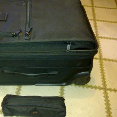 Tumi Alpha International Wheeled Office Review